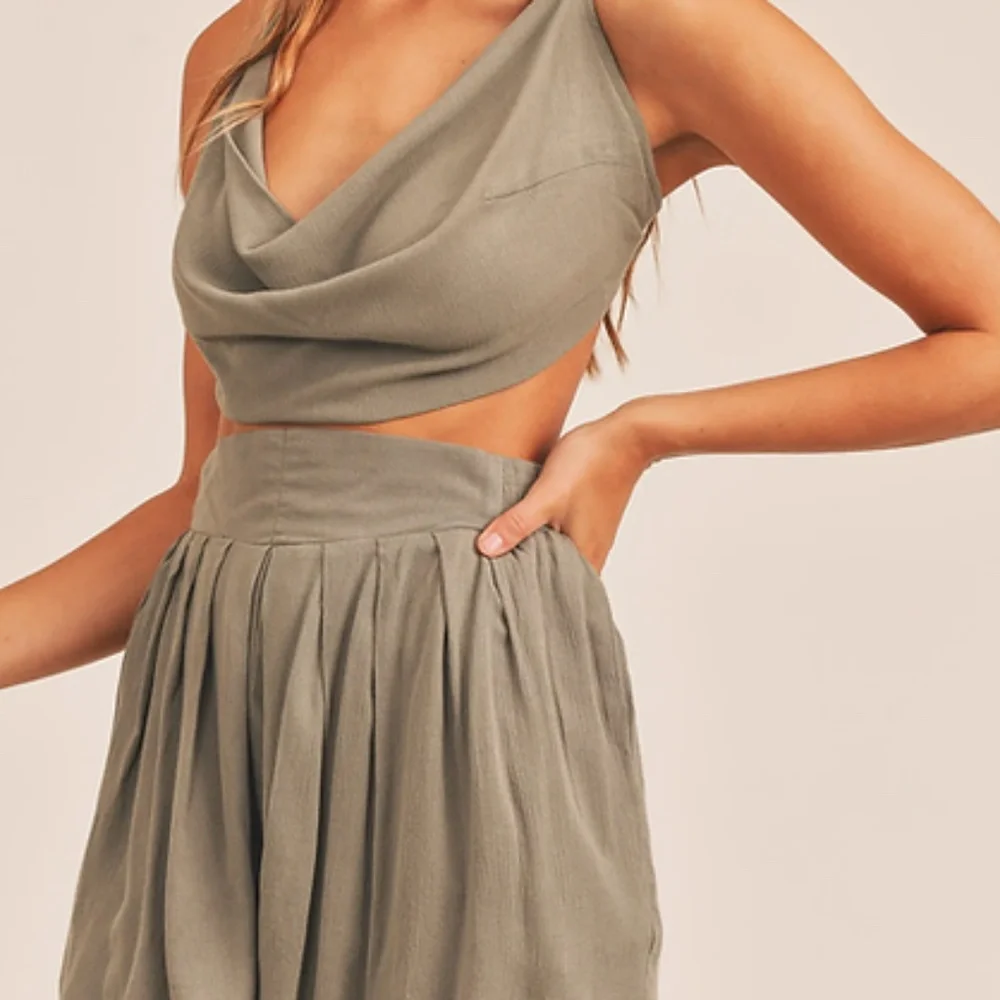 Two-Piece Set - Picture 1 of 4